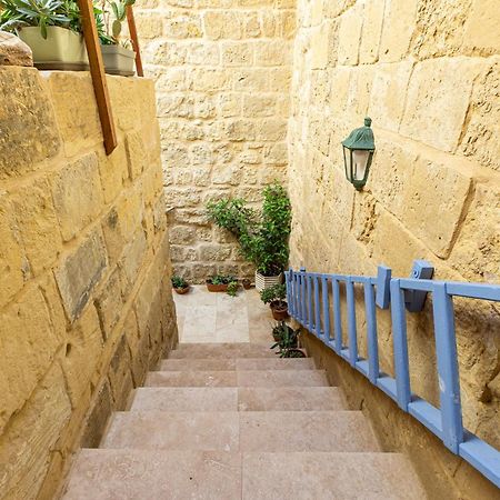 Historic Hideaways - 900 Year Old Converted Studios فيكتوريا المظهر الخارجي الصورة