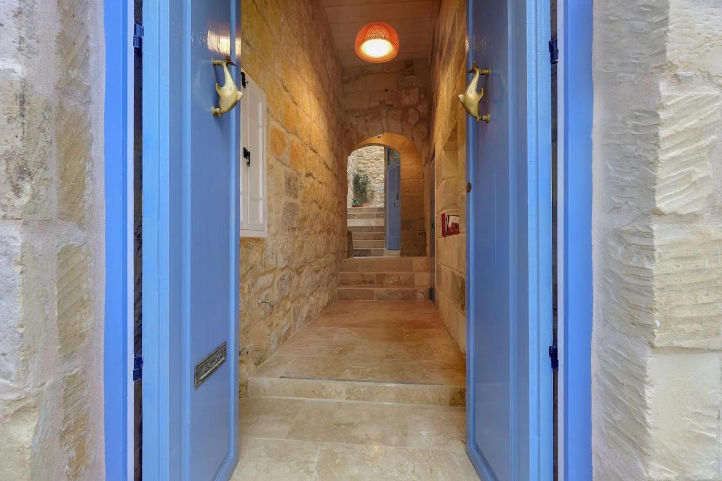 Historic Hideaways - 900 Year Old Converted Studios فيكتوريا المظهر الخارجي الصورة