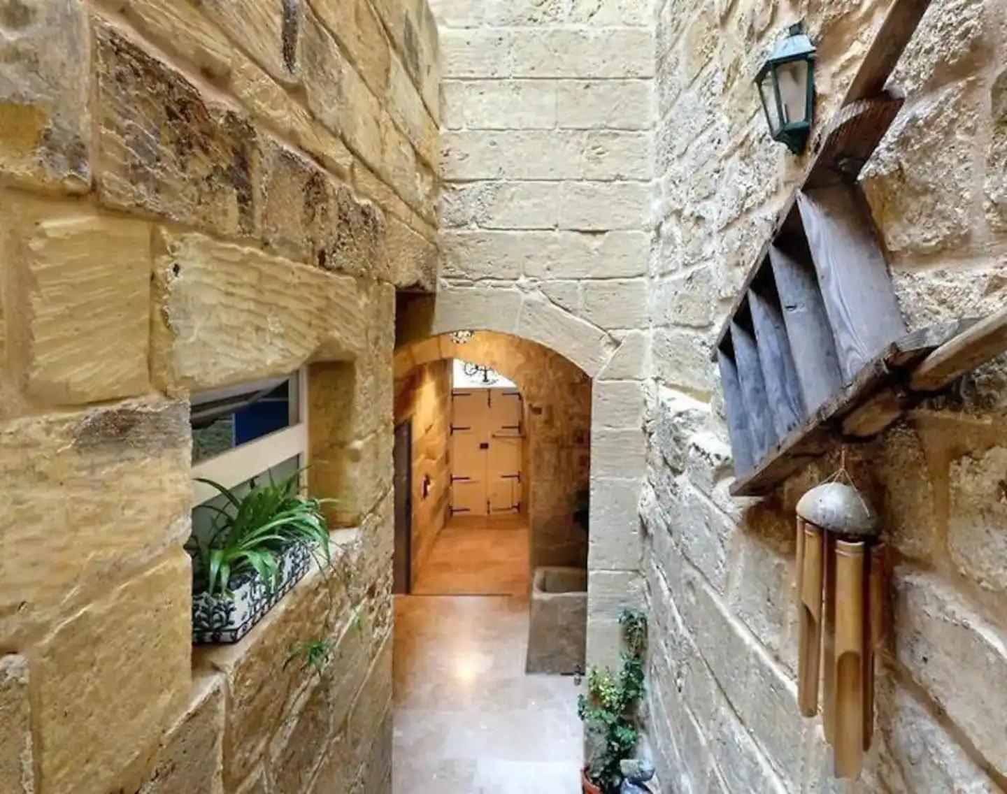 Historic Hideaways - 900 Year Old Converted Studios فيكتوريا المظهر الخارجي الصورة