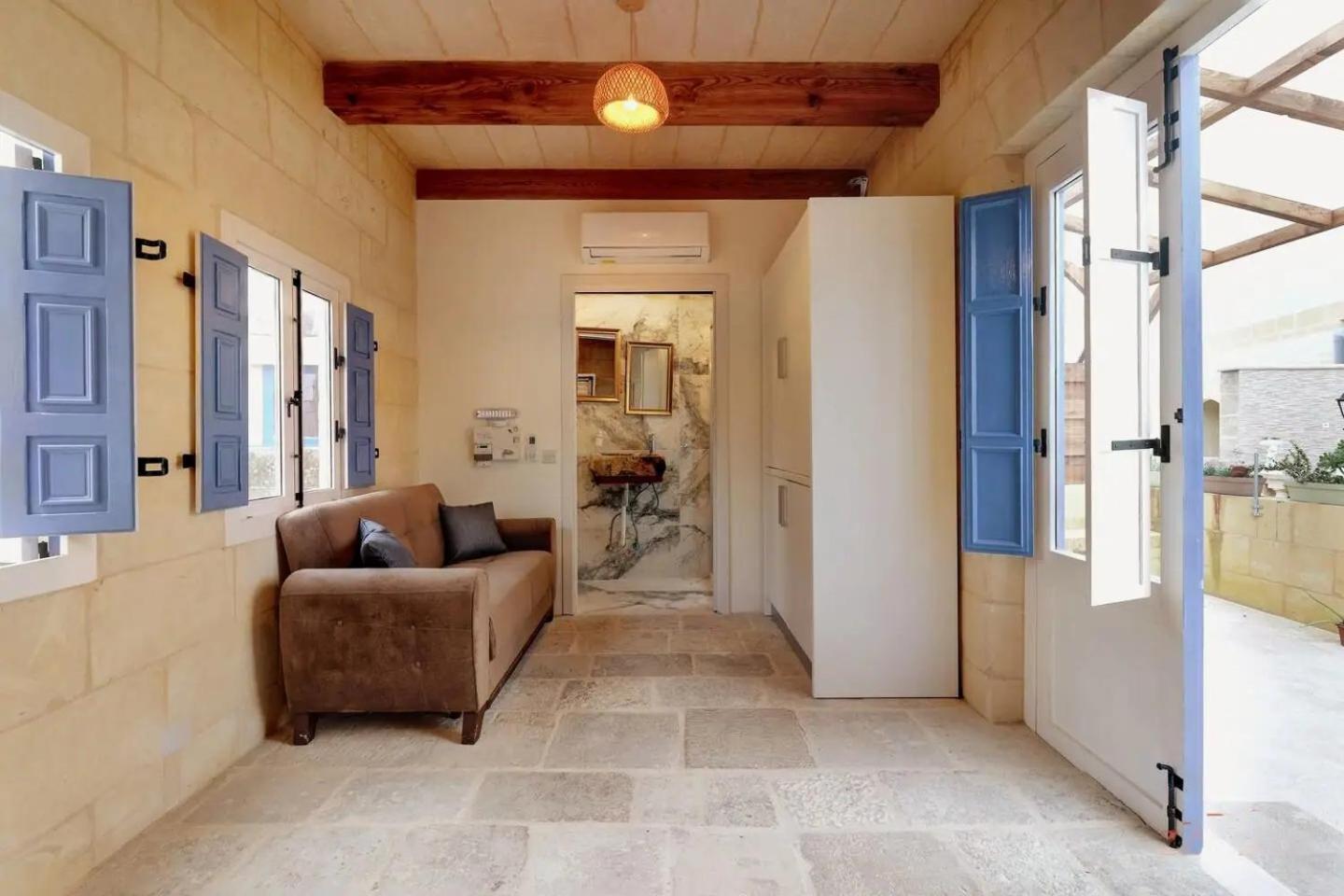 Historic Hideaways - 900 Year Old Converted Studios فيكتوريا المظهر الخارجي الصورة